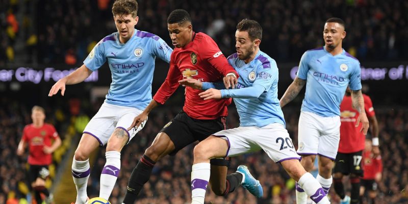 Manchester United lội ngược dòng để đánh bại đối thủ truyền kiếp Manchester City với tỷ số 2-1